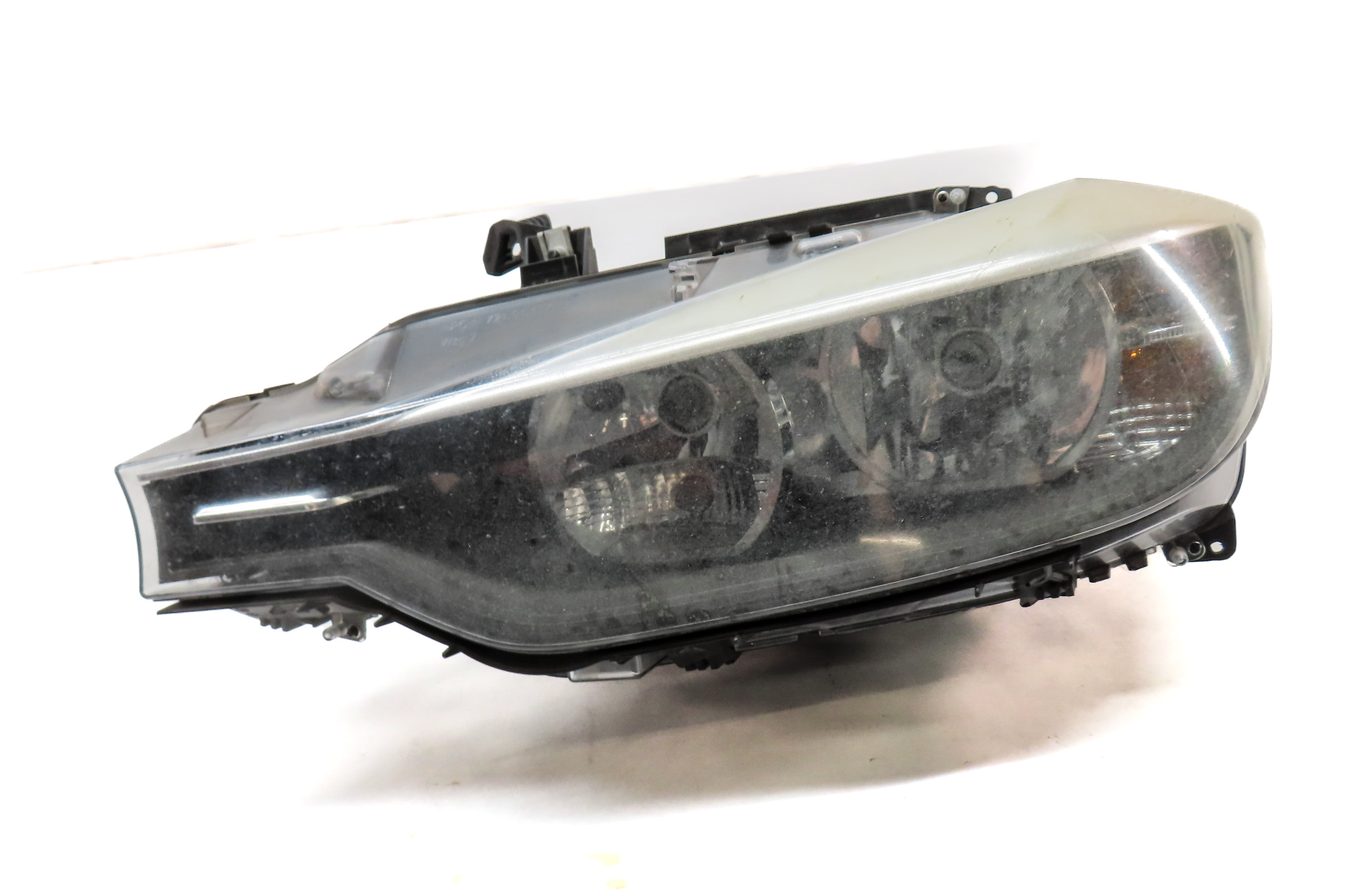 12-15 BMW 320i 328i 335i (F30) SEDAN - LEFT DRIVER HALOGEN HEADLIGHT LIGHT LAMP — exact item pictured